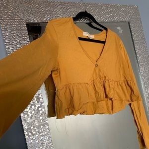 Urban outfitters l/s Mustard Croptop